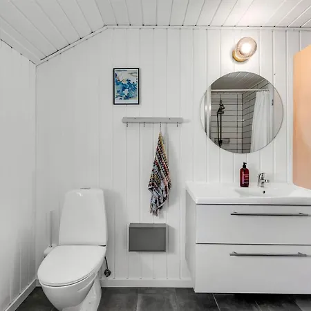 Ilsi - 1-5km From The Sea By Interhome