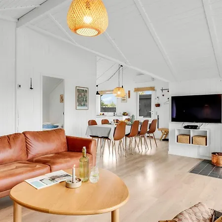 Ilsi - 1-5km From The Sea By Interhome