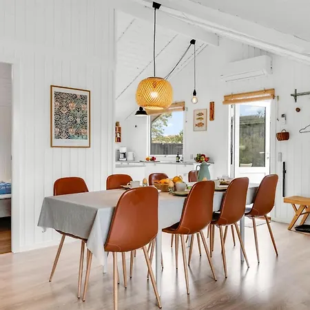 Ilsi - 1-5km From The Sea By Interhome *