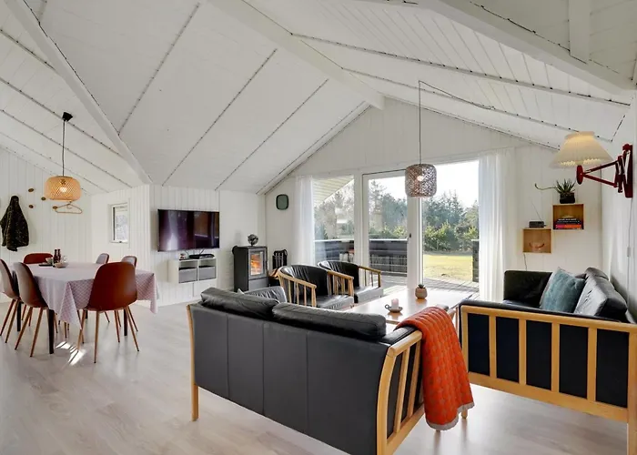 Ilsi - 1-5km From The Sea By Interhome *